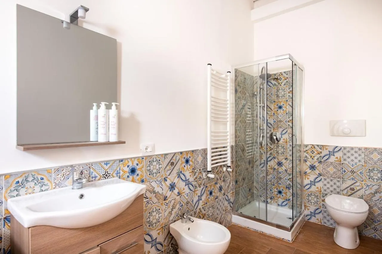 Kalsa Apartment With Terrace By Wonderful Italy 팔레르모