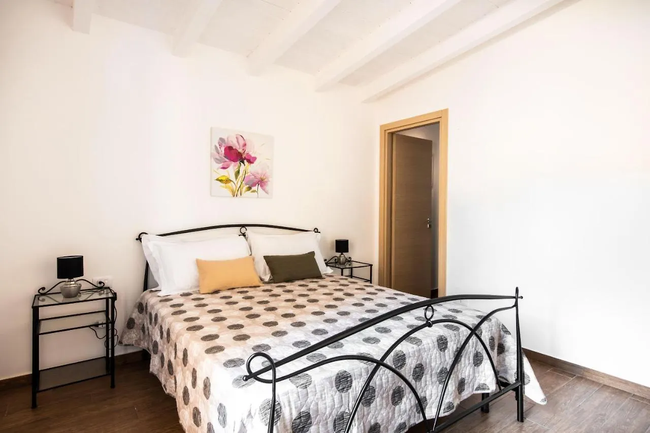 Kalsa Apartment With Terrace By Wonderful Italy 팔레르모 0*,  이탈리아